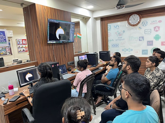 Logo Design Classroom Live Education