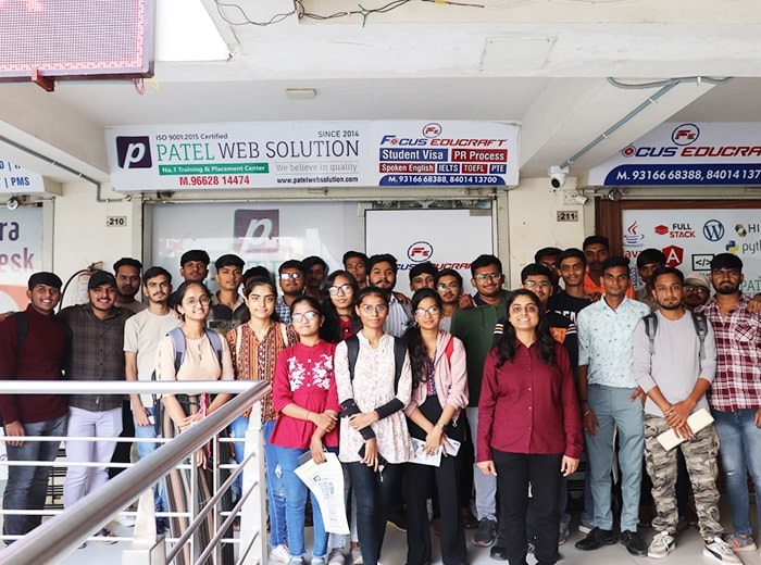 College Students industry visit